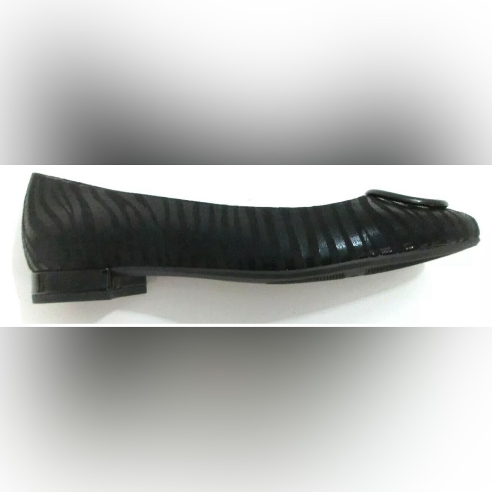 NWB Anne Klein Flats size 8
